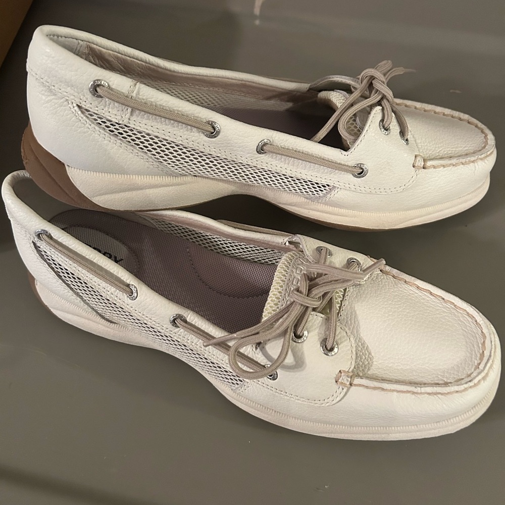 Sperry women’s shoes new 11M